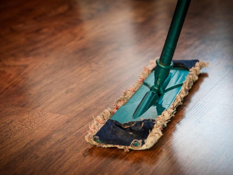 CLEANING HARDWOOD FLOORS